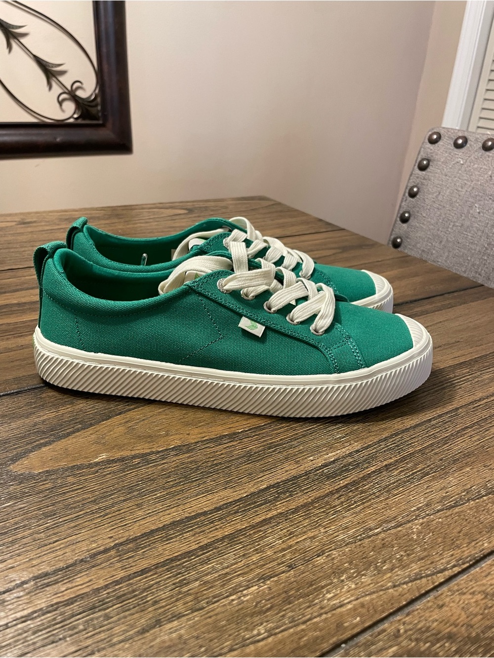 Cariuma Unisex Kelly Green OCA Low Canvas Casual Sneaker Women’s Size 9 NIB - Picture 5 of 12